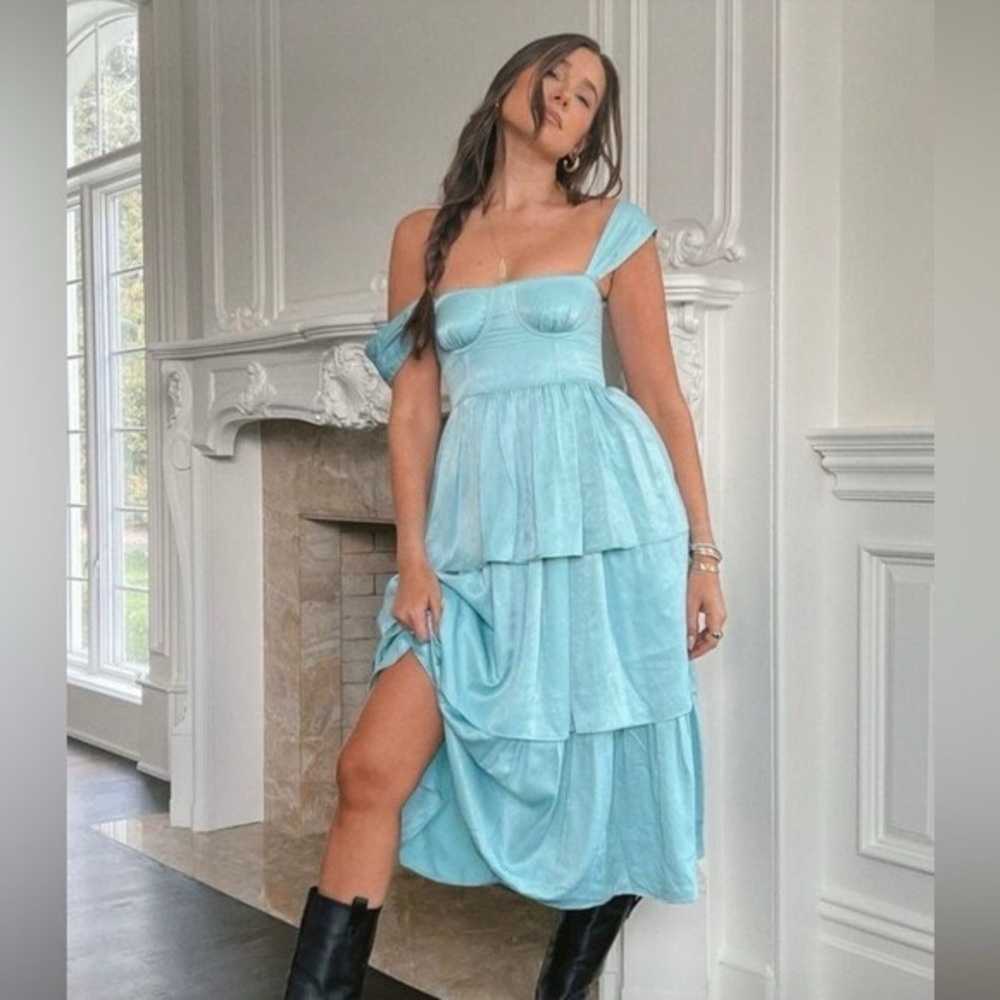 WeWoreWhat Light Blue Midi Dress
